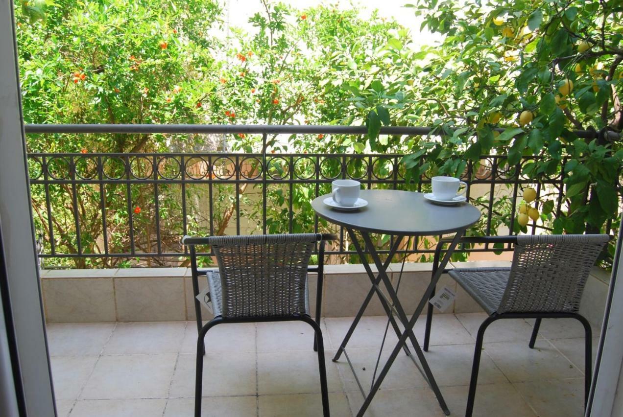 Affordable Luxury Garden Apartment *